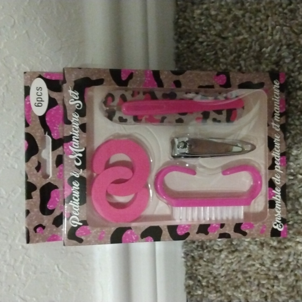 $2 if bundled manicure and pedicure set
